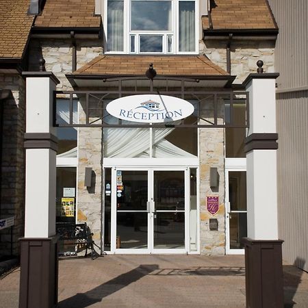 Hotel Vacances Tremblant Mont-Tremblant Bagian luar foto