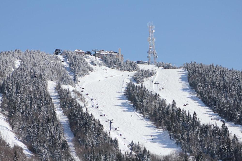 Hotel Vacances Tremblant Mont-Tremblant Bagian luar foto