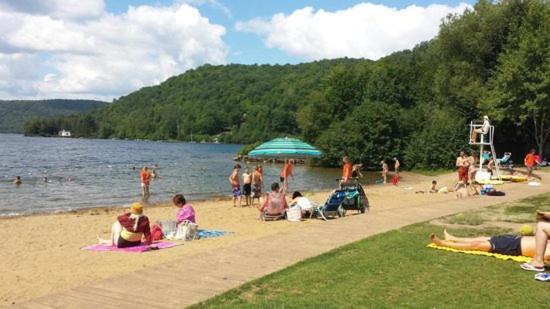 Hotel Vacances Tremblant Mont-Tremblant Bagian luar foto