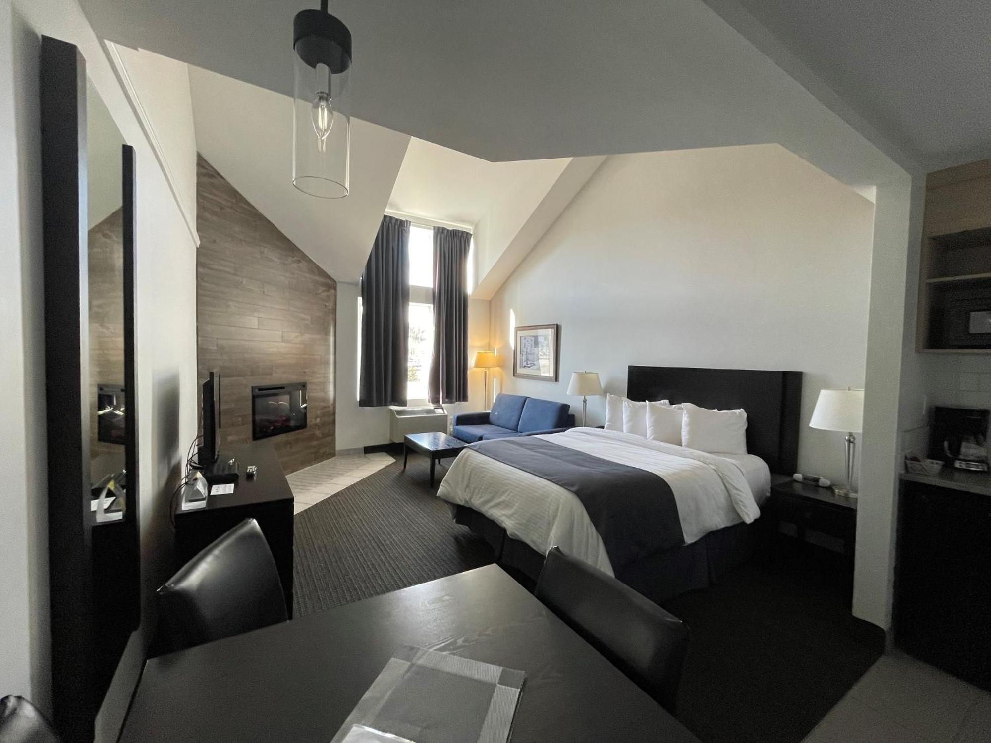 Hotel Vacances Tremblant Mont-Tremblant Bagian luar foto