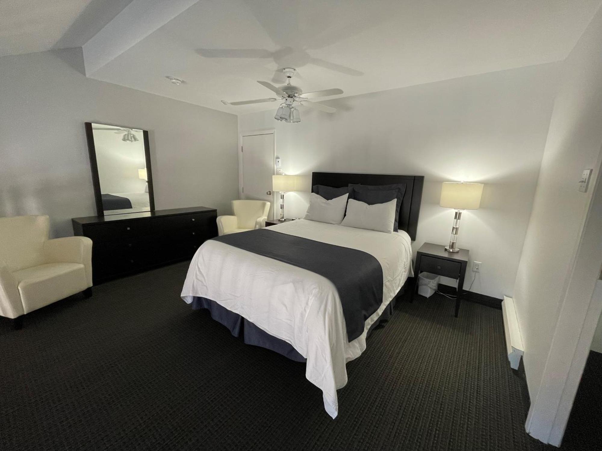 Hotel Vacances Tremblant Mont-Tremblant Bagian luar foto