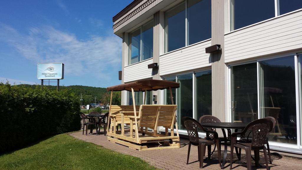 Hotel Vacances Tremblant Mont-Tremblant Bagian luar foto