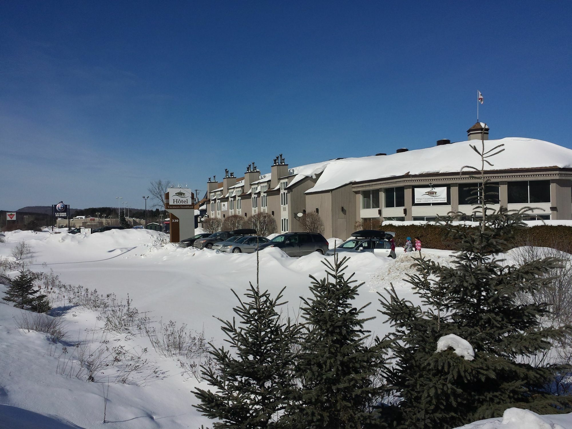 Hotel Vacances Tremblant Mont-Tremblant Bagian luar foto