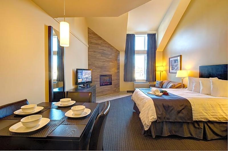 Hotel Vacances Tremblant Mont-Tremblant Bagian luar foto